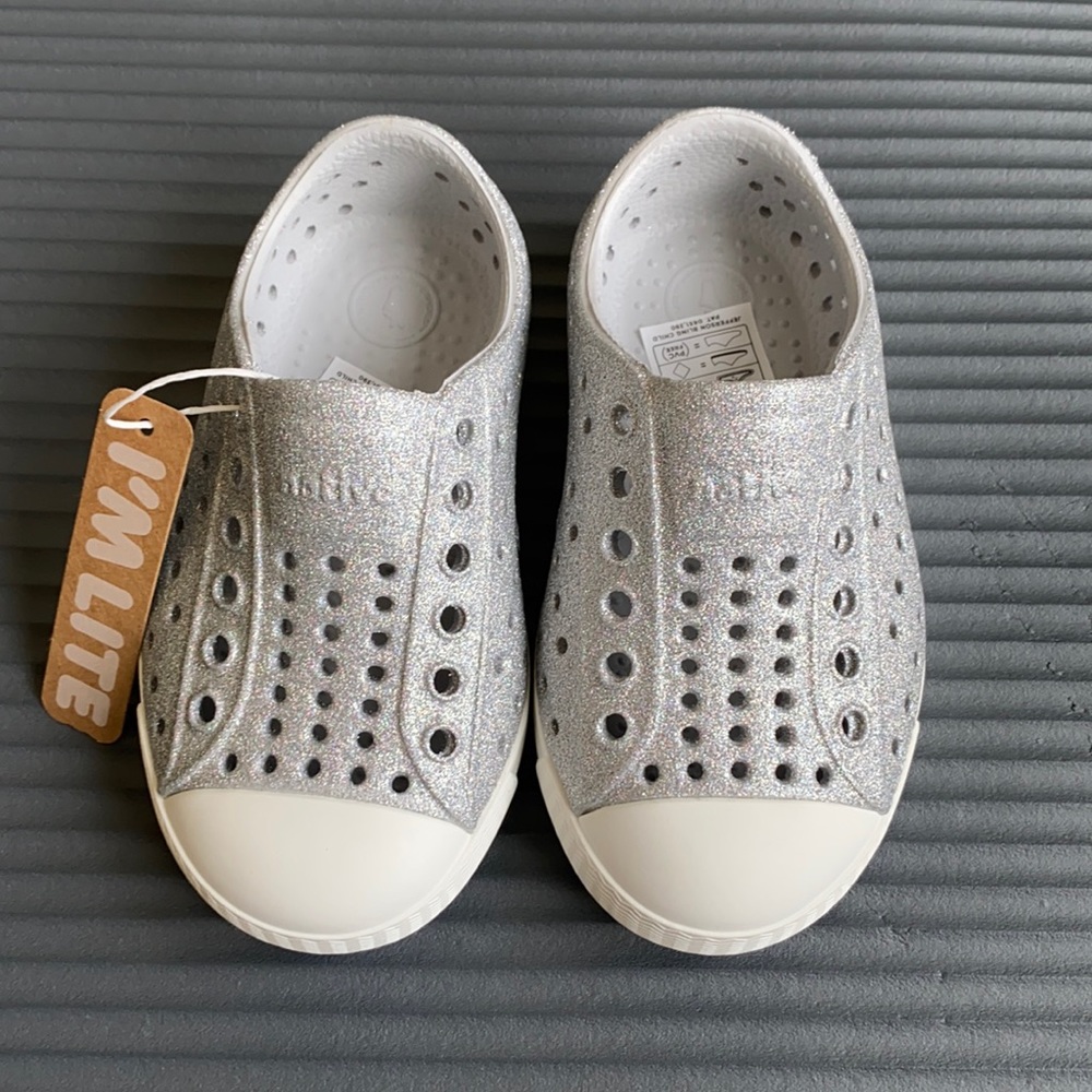 NEW in box Jefferson bling Natives